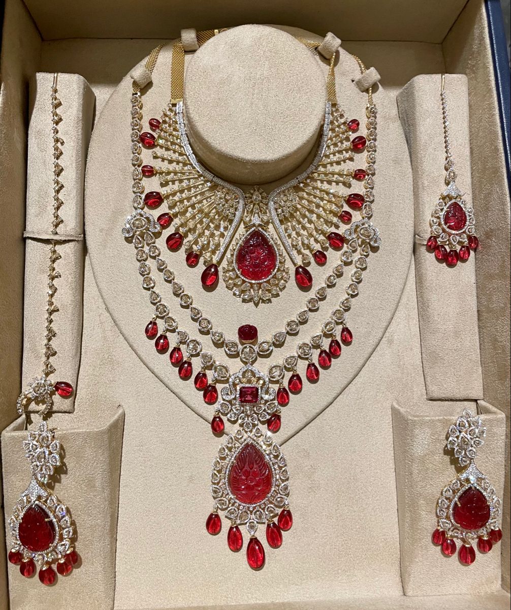 Emerald Presley Jewellery Set - New Arrival