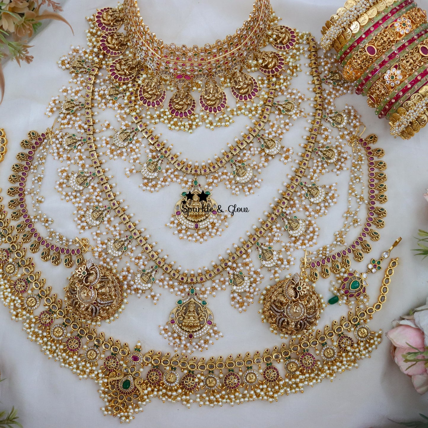 Intricately Carved Idol Design Bridal Full Set