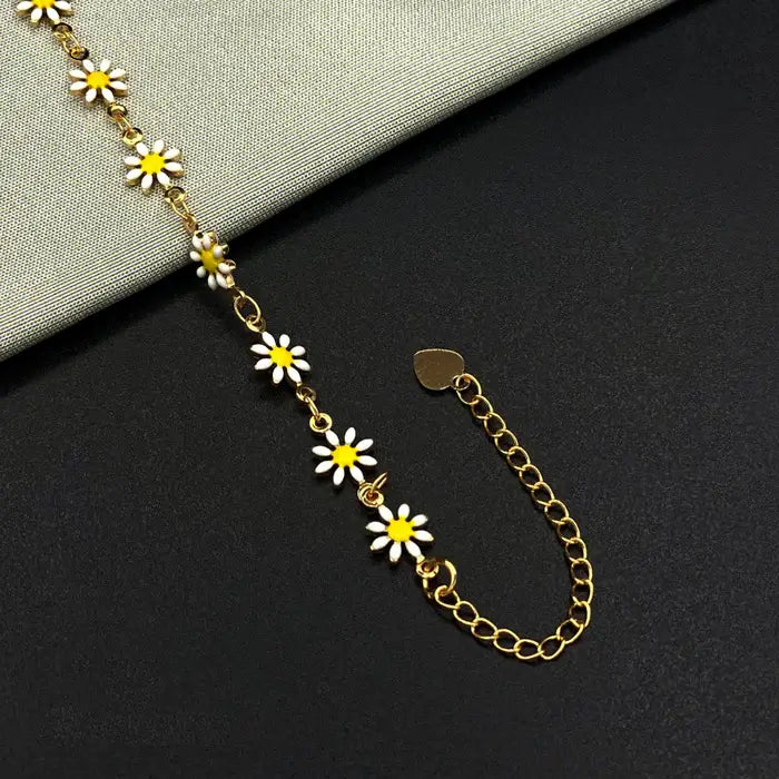 White Daisy Anklet