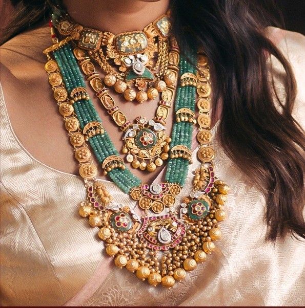 Lustrous Antique Beaded Necklace Set